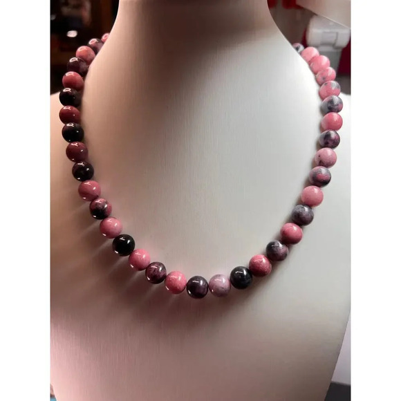 Rhodonite beaded necklace with sterling silver clasp - Picture 3 of 11